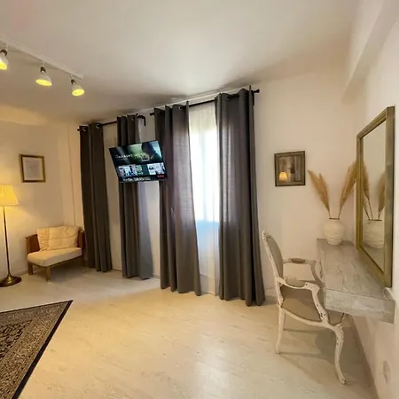 Apartment Kings Square Polis